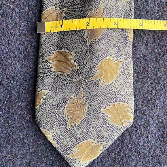 Giorgio Armani Neck Tie - Picture 4 of 6